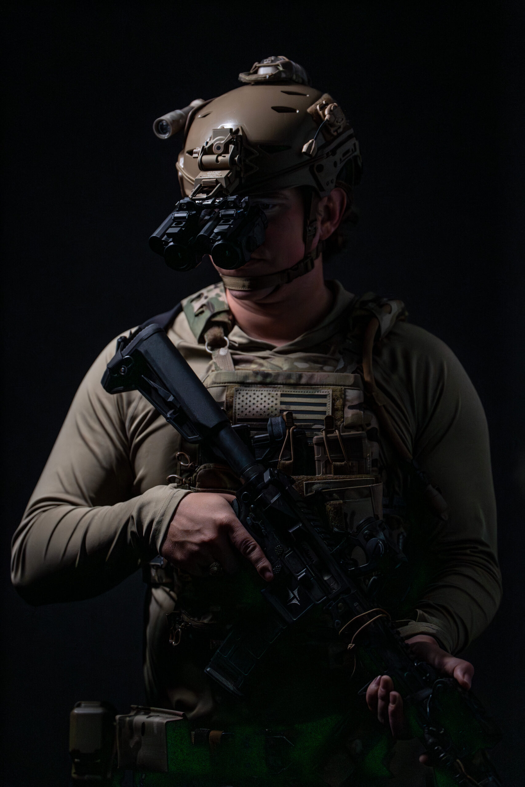 DNT Hydra Mini HS210M Multi-Function Thermal Scope - Helmet Mounted, Standalone Scope, Clip-On, Handheld Monocular